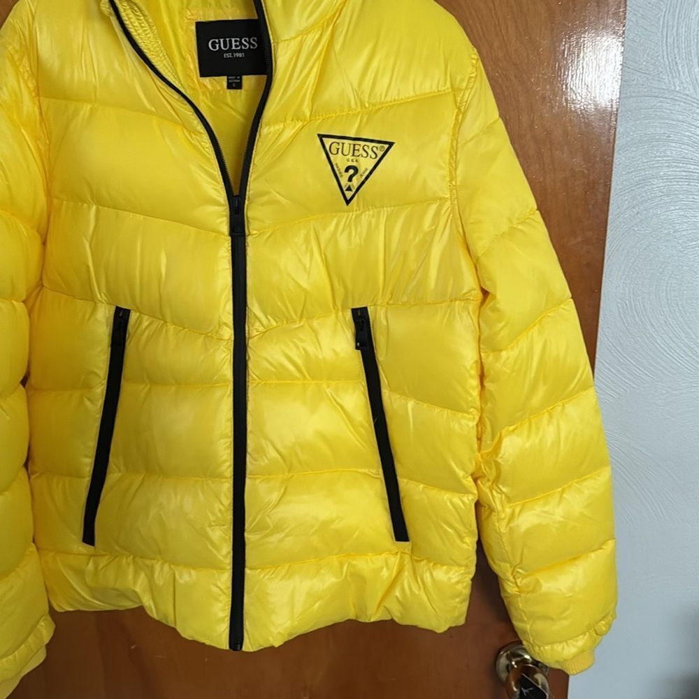 Guess Puffer Jacket Mens Small Yellow Zip Pockets - Picture 4 of 5